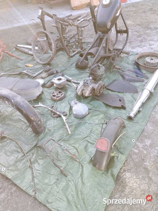 Sprzedam silnik głowicę czapkę i cylinder sprzedam