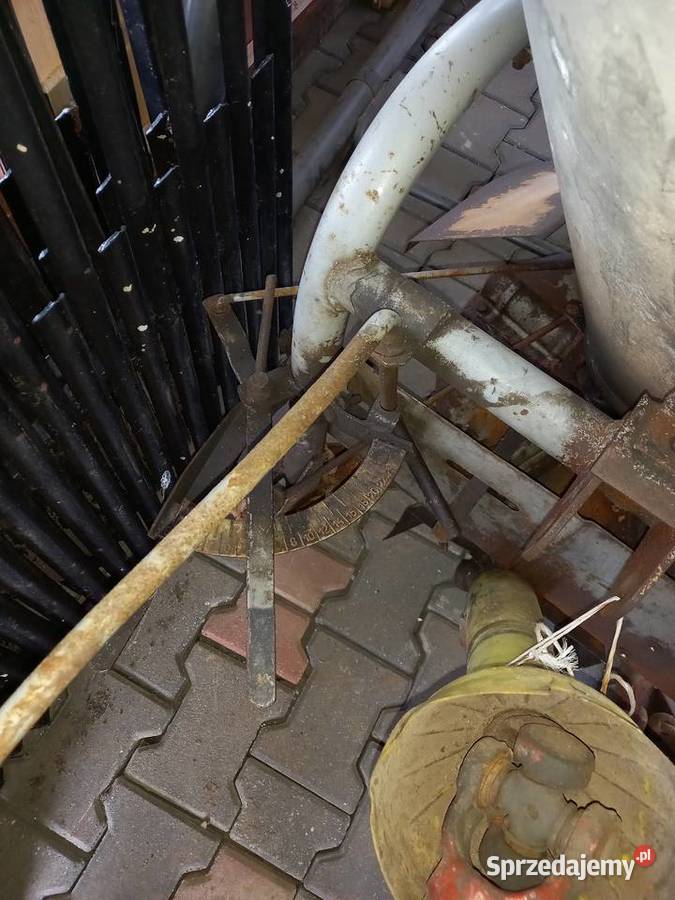Pług dwuskibowy z 2 dodatkowymi nowymi Koluszki