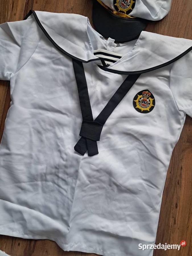 nowy strój chłopięcy chyba na wzrost około 150 Sandomierz