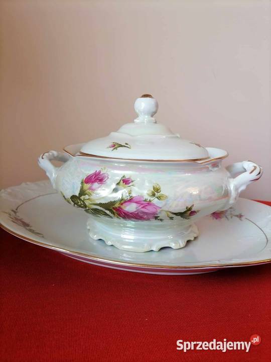 Waza porcelanowa na dużej podstawie Wawel PRL Wałbrzych