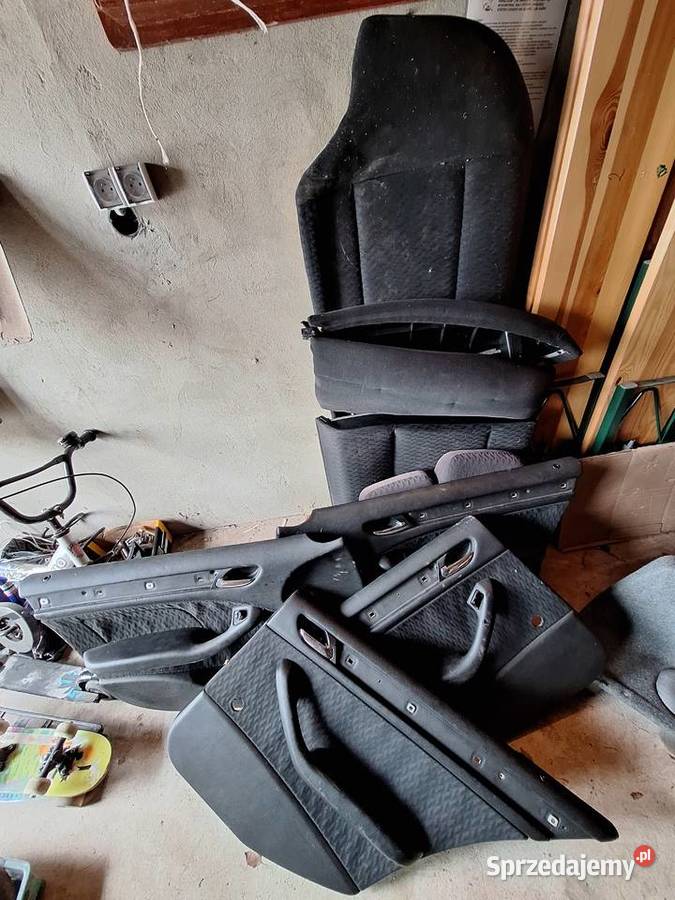 Boczki drzwi tylna kanapa zagłówki BMW e46 Liszno