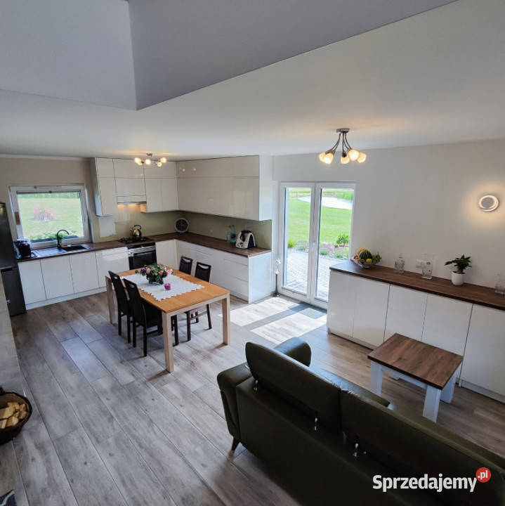 Dom i Urokliwe siedlisko na 25 Hektarach Knyki sprzedam