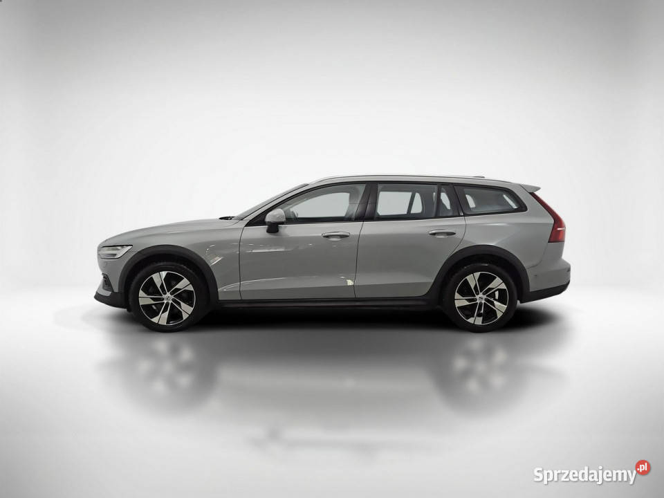 Volvo V60 Cross Country Ultimate B4 D AWD aut Z kamera cofania Warszawa