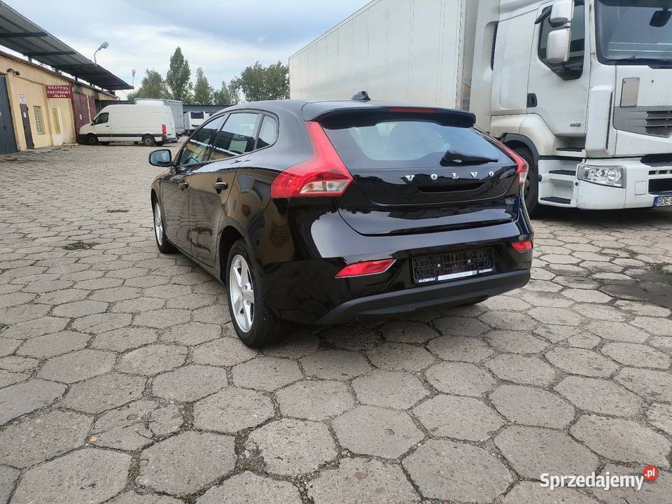 Świeżo sprowadzone V40 Diesel 2017 Dębica