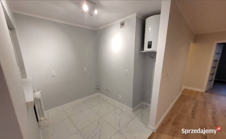 1pok 37met Sudeckiej BALKONPIWNICA Legnica Rok budowy 1980