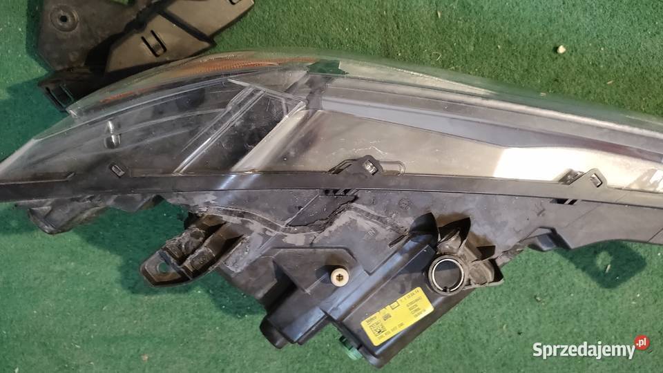 Reflektory przednie Maserati Levante SQ4 ksenony osobowe Warszkowo