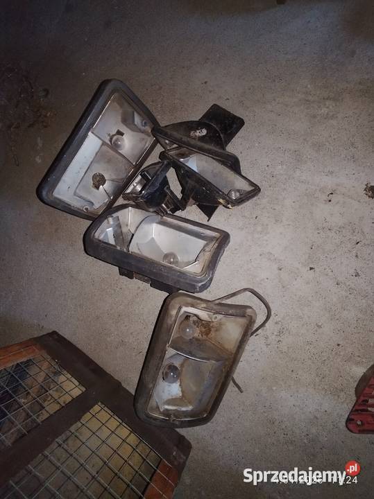 Obudowy lamp tylnych fiat 126p osobowe Szubin