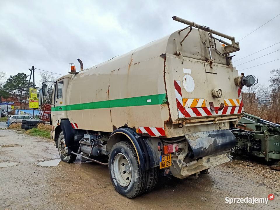 Zamiatarka uliczna komunalna Mercedes 1213 nie Kraków