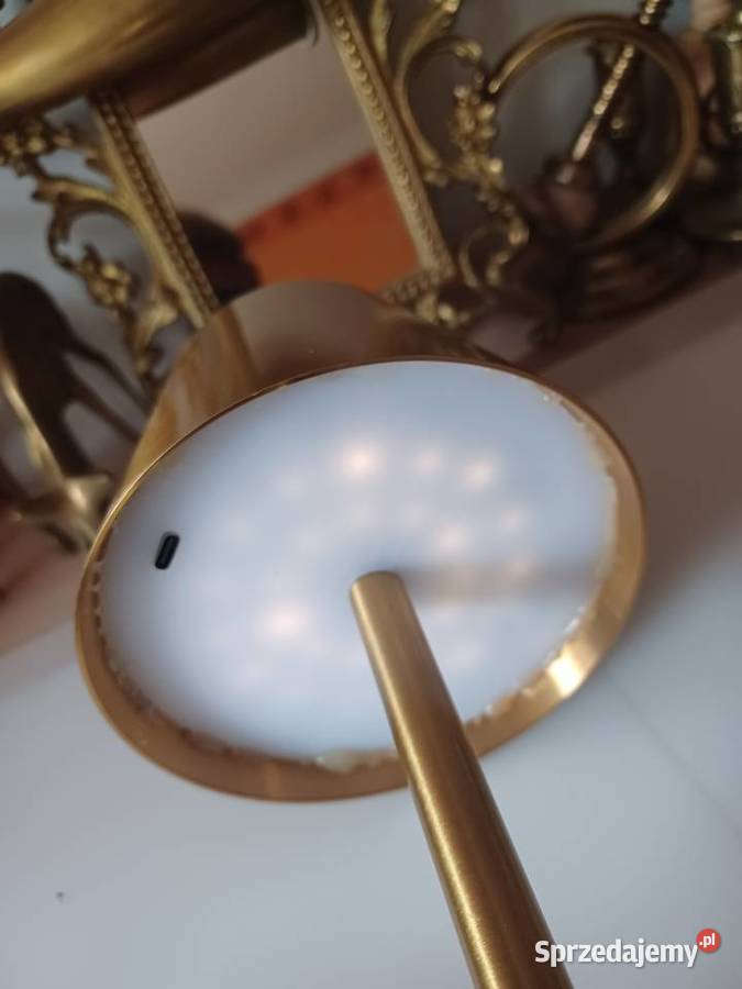 Mosiężna ledowa bezprzewodowa lampka nocna Poznań