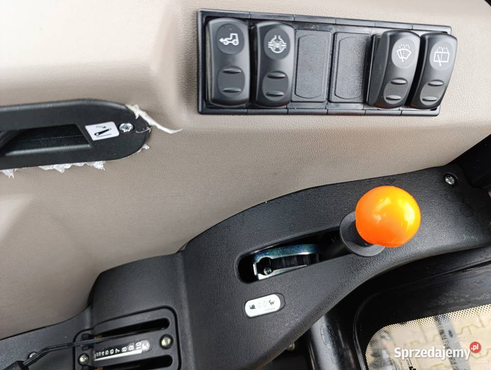 Nowy z 2025 r ciągnik rolniczy CASE Farmall 90A Poddębice sprzedam