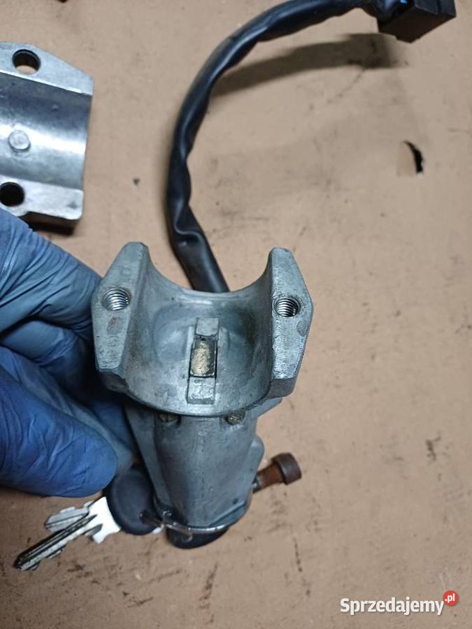 Stacyjka Fiat 126p 125p Polonez 4 piny 2