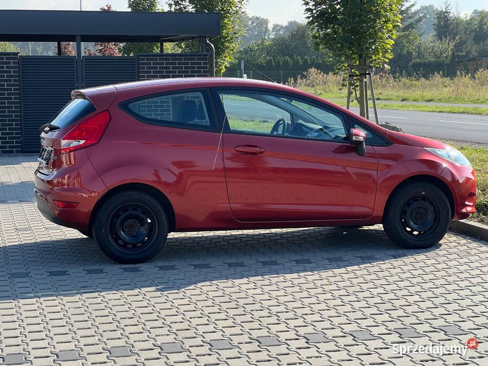 Ford Fiesta MK7 12b niski przebieg wielkopolskie