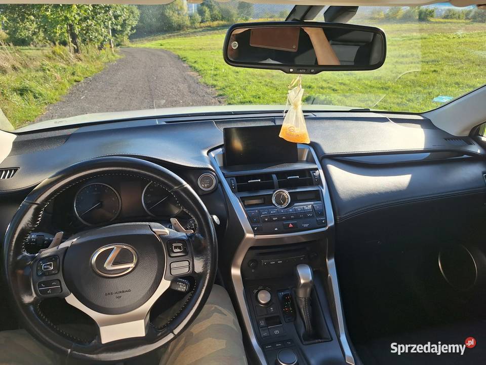 LEXUS NX 200T 235KM Modlnica
