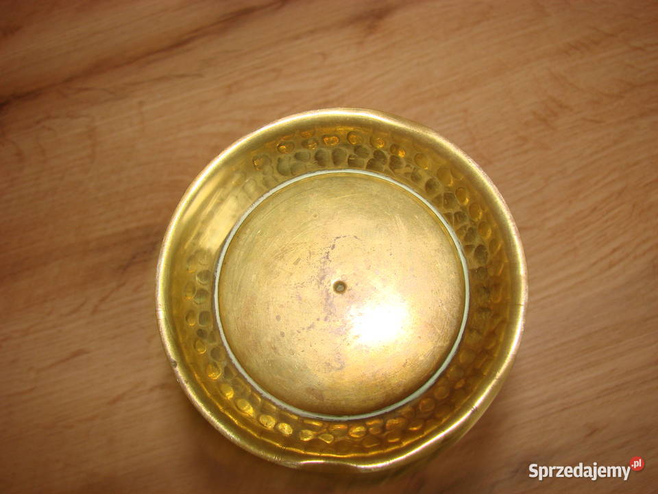 mosiężny młotkowany puchar Pruszcz Gdański