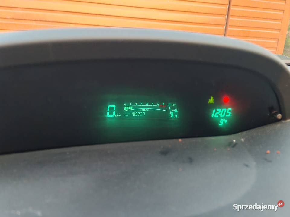 Toyota Yaris 10 benzyna Dębe Wielkie