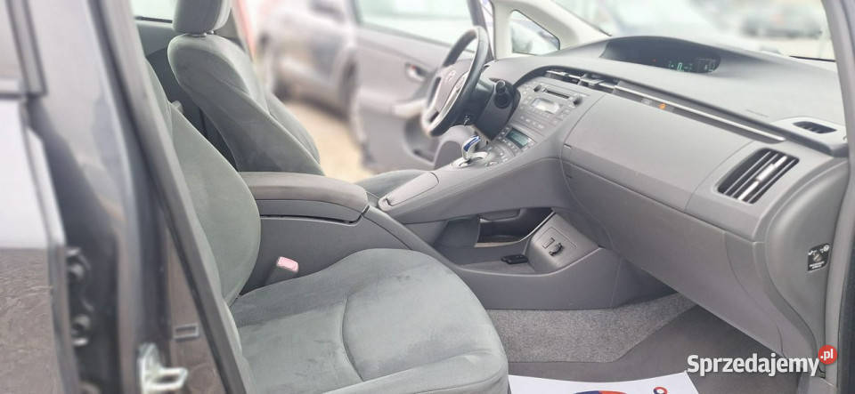 Toyota Prius executive mały przbieg super stan isofix Lębork