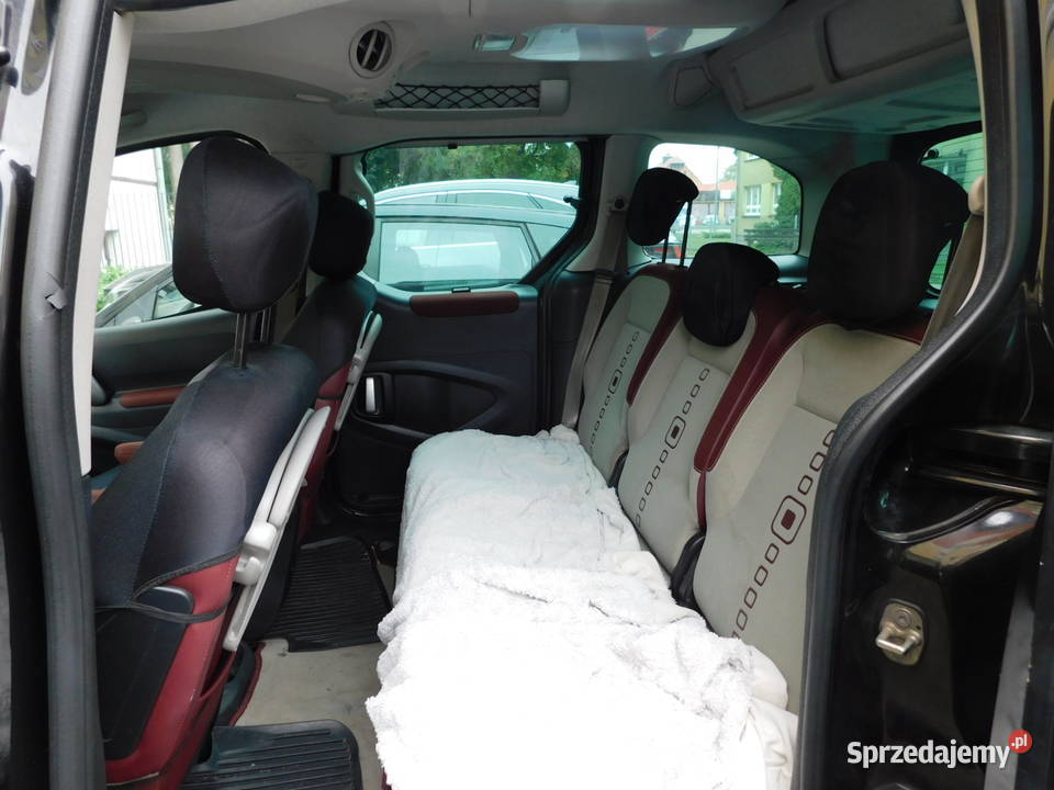 Syndyk sprzeda Citroen Berlingo z 2011r manualna Pisz