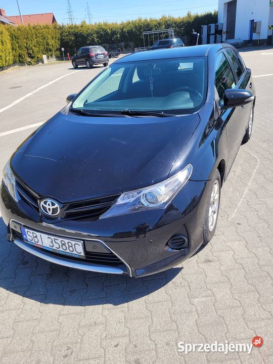 Toyota Auris II 14 d4d 90 6 biegów Salon Polska