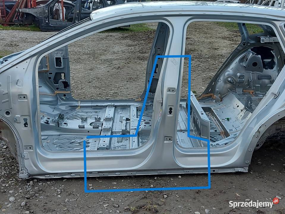 VW ID4 11A 2024r SUV 5D SŁUPEK ŚRODKOWY LEWY