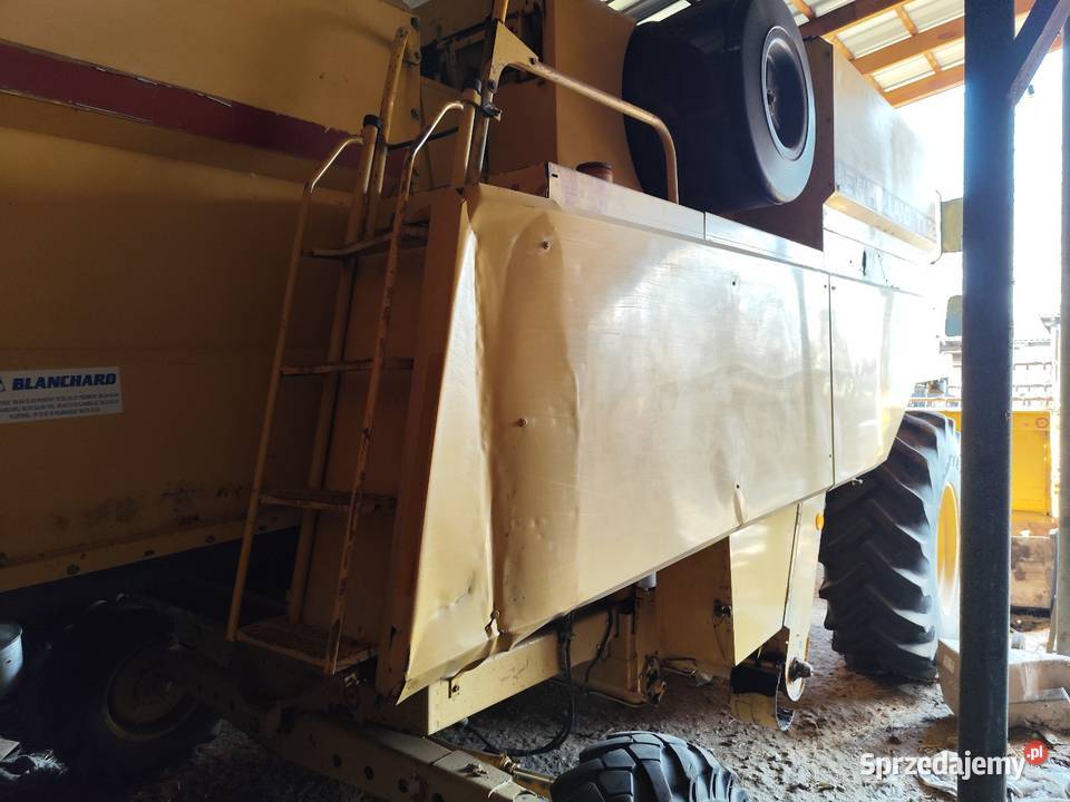 Kombajn zbożowy Holland TX32 łódzkie Głowno