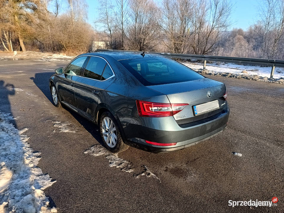 SKODA SUPERB nieuszkodzony