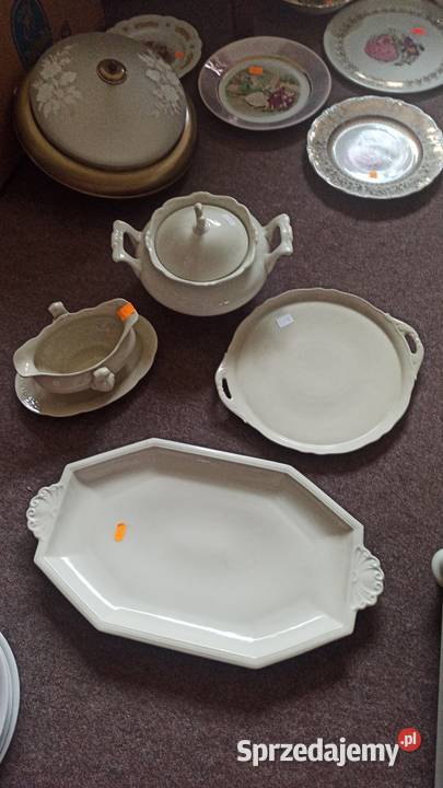 Sosjerka ecru Barokowa forma Bez sygnatury Porcelana i szkło