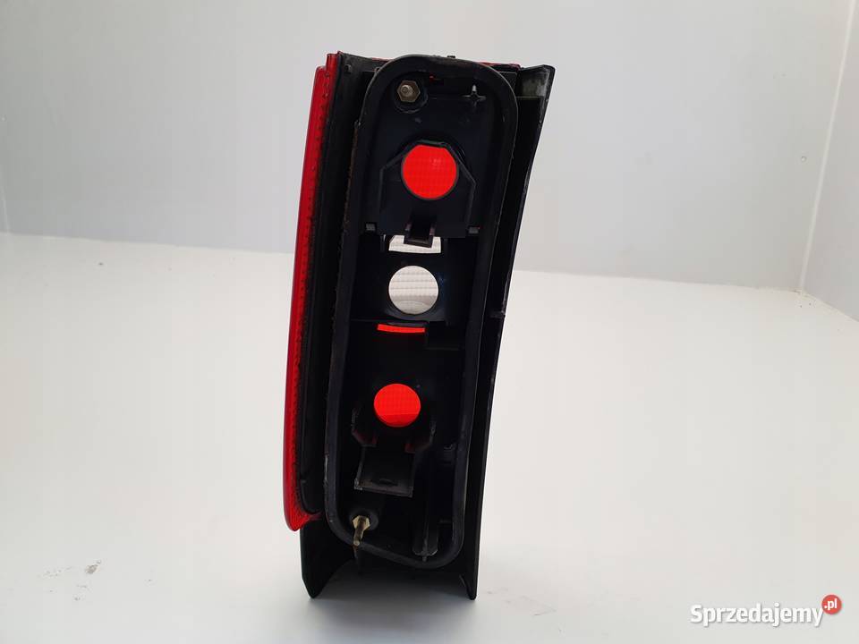 LAMPA PRAWA Volvo V70 I XC70 9600r TYLNA prawy Chełm sprzedam