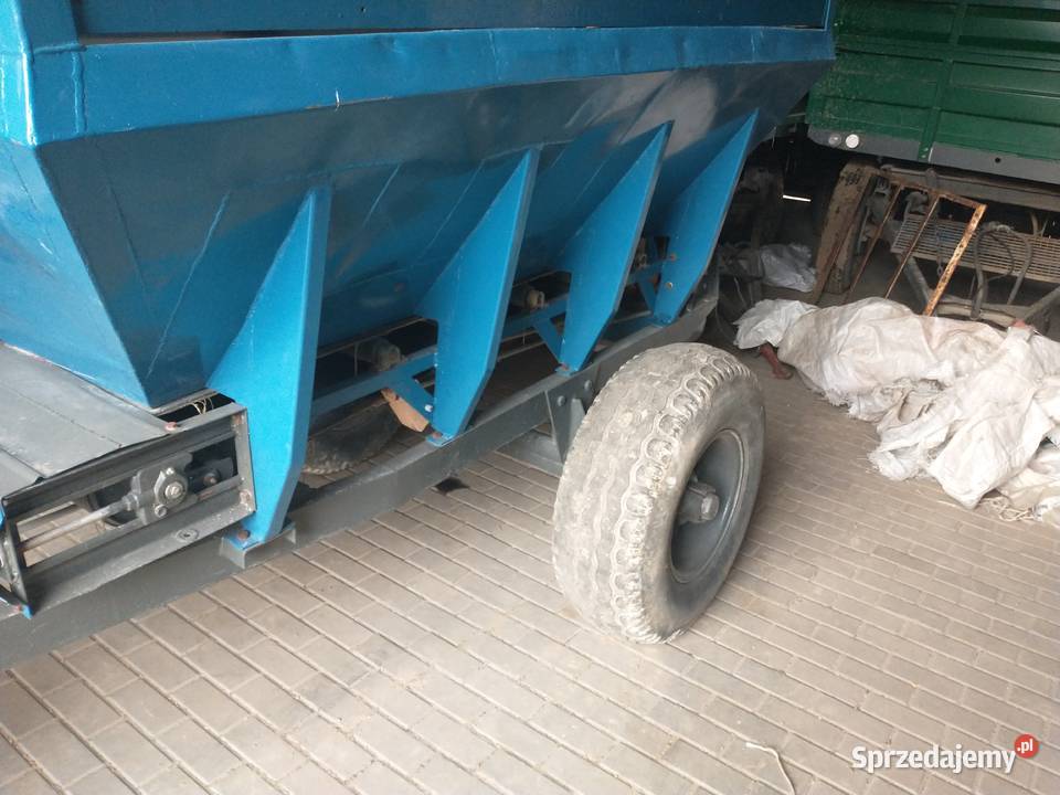 Rozsiewacz wapna RNP RCW Piaski Szlacheckie sprzedam