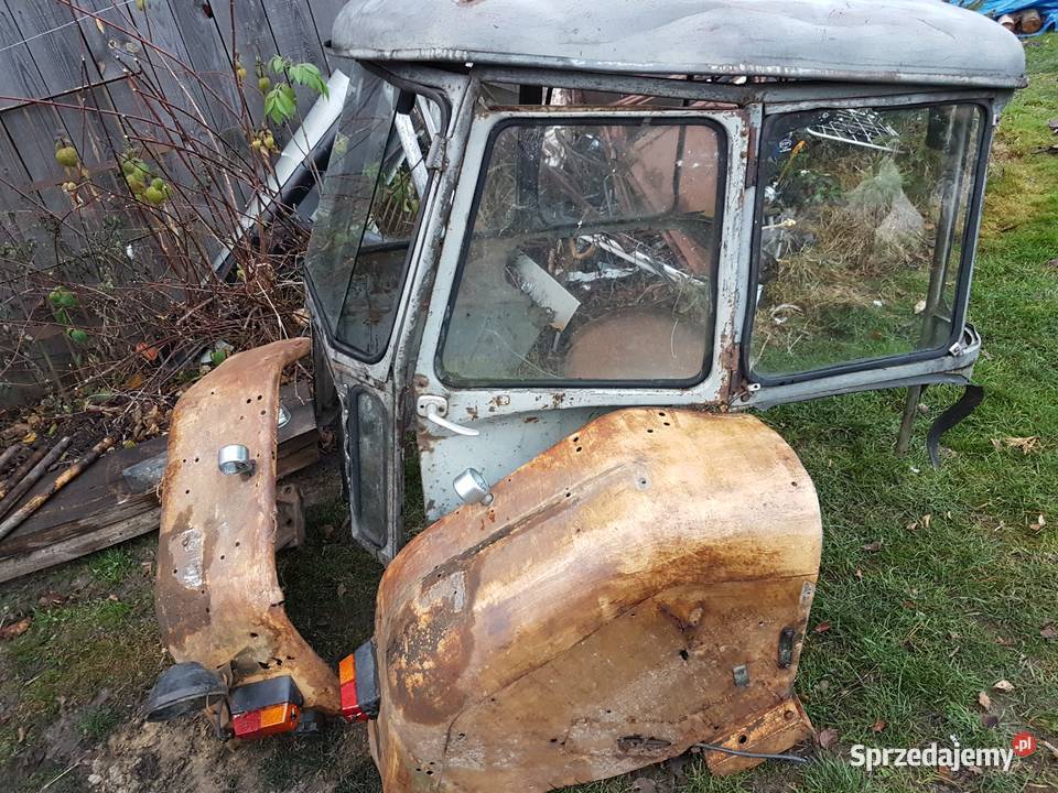 Kabina z błotnikami C328 C330 nieuszkodzony Lubaczów
