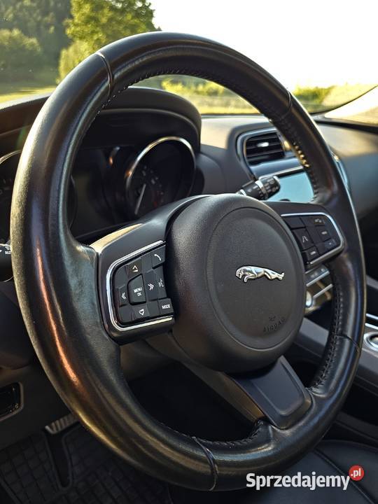 Jaguar FPace 25t AWD 4x4 250 LED MERIDIAN tempomat