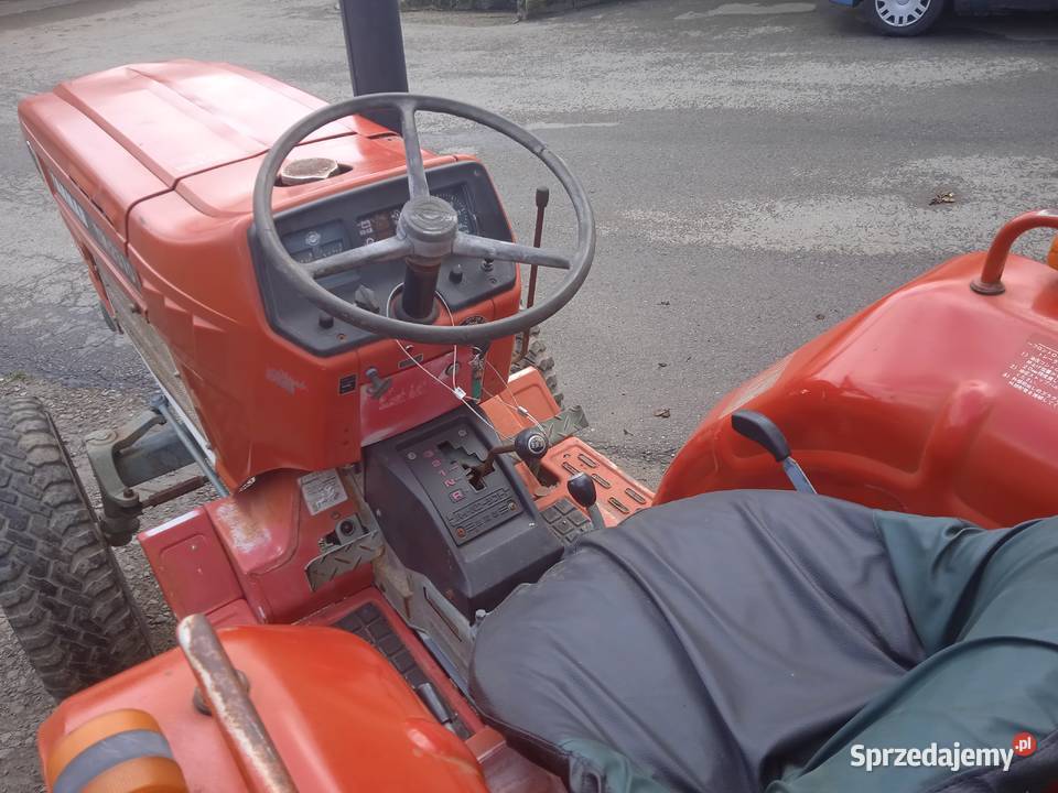 Ciągnik 23 yanmar ym2310 sprzedam