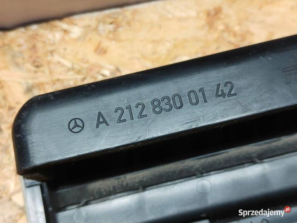 Kratka Nawiewu Bagażnika Mercedes W212 Kombi Pleszew