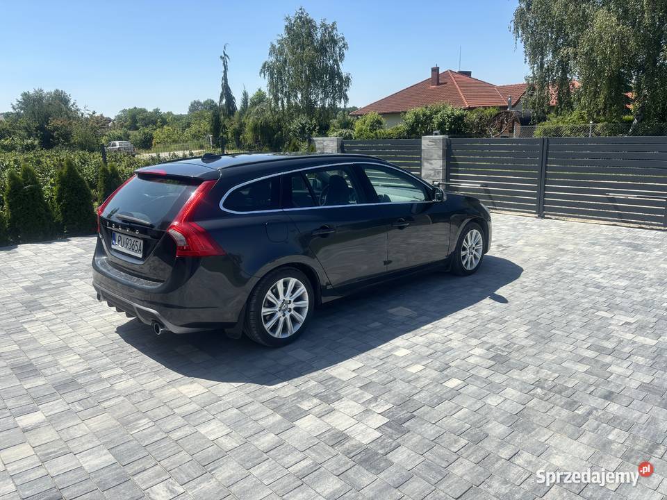 Volvo v60 RDesign SkóraKameraKsenon lakier metallic lubelskie