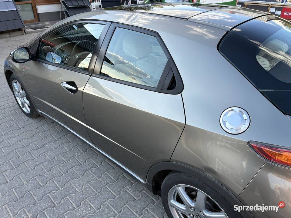 Honda Civic VIII UFO 18 benzyna LPG 140 panorama elektryczne szyby Civic mazowieckie sprzedam