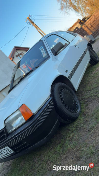 Opel Kadett E nieuszkodzony Obrzycko