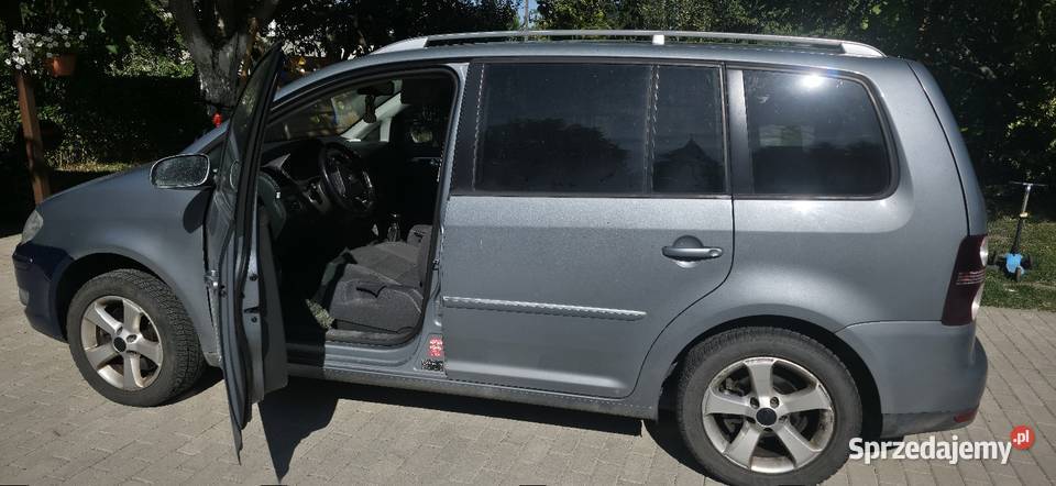 VW Touran 2007 lifcie Rok produkcji 2007 Radzików