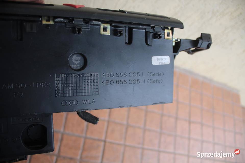 RAMKA STELAŻ RADIA NAWIGACJI 2 DIN AUDI A6 C5 Uchwyty fabryczne wielkopolskie