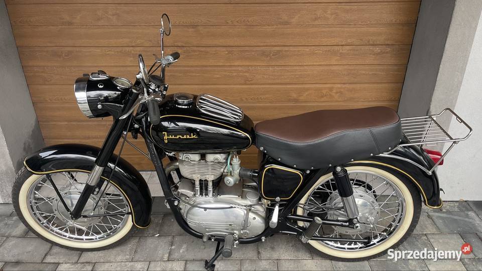 Motocykl Junak M07010 stan kolekcjonerski