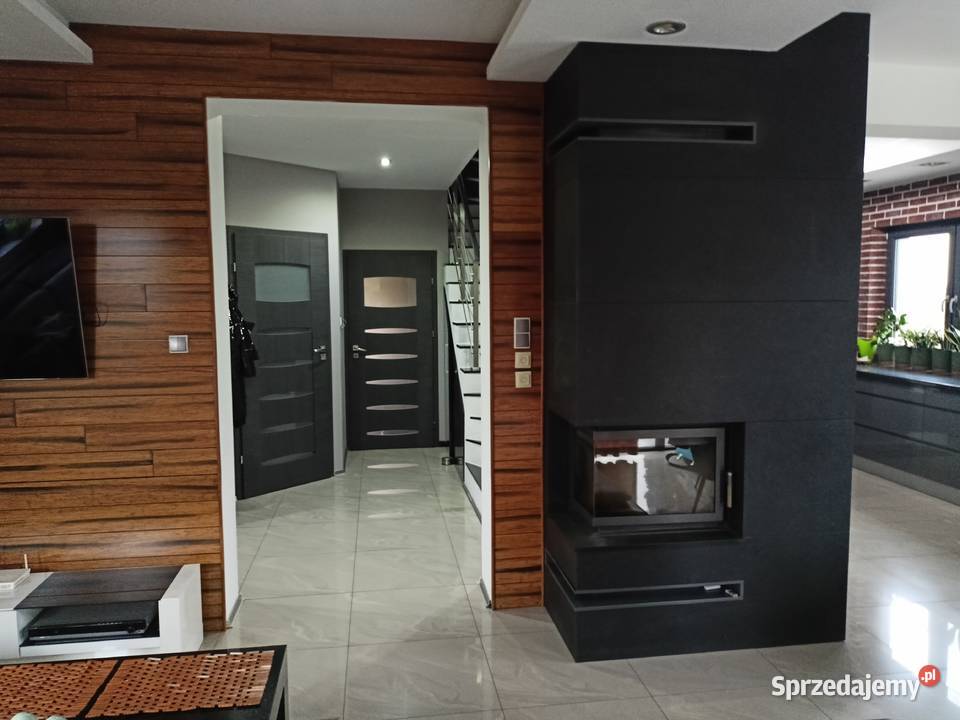 Syndyk sprzeda nieruchomość w Latowicach Latowice