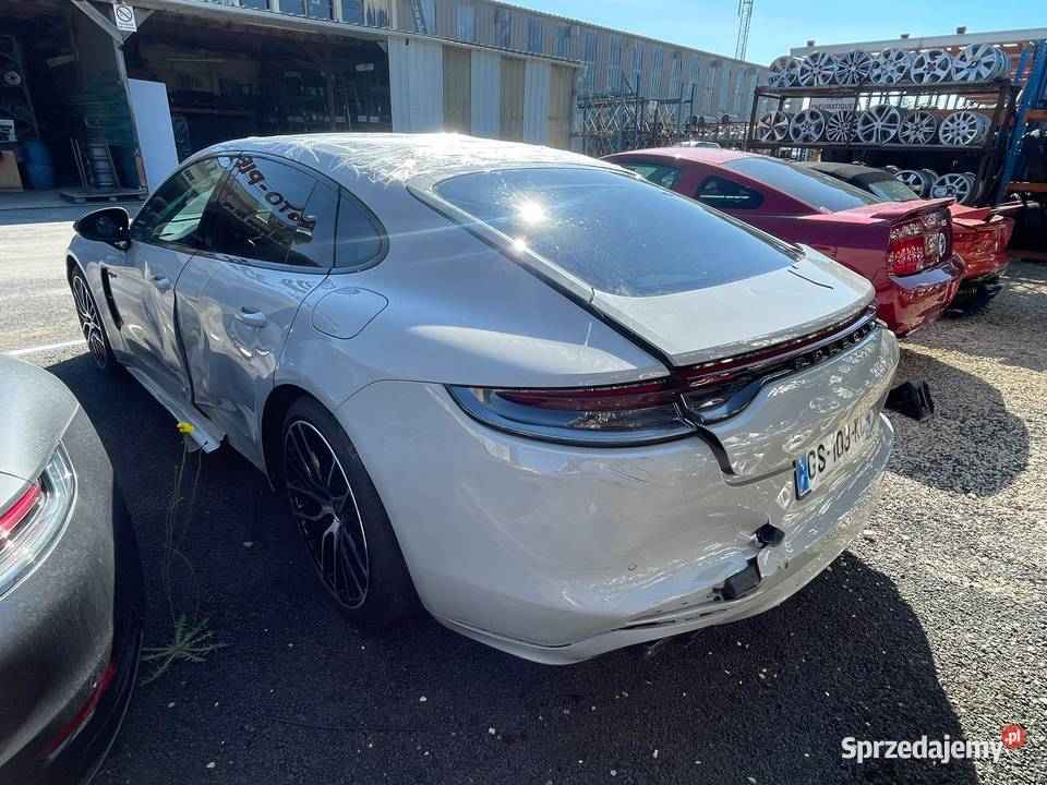 PORSCHE Panamera BiTurbo 560 EHybride GS103