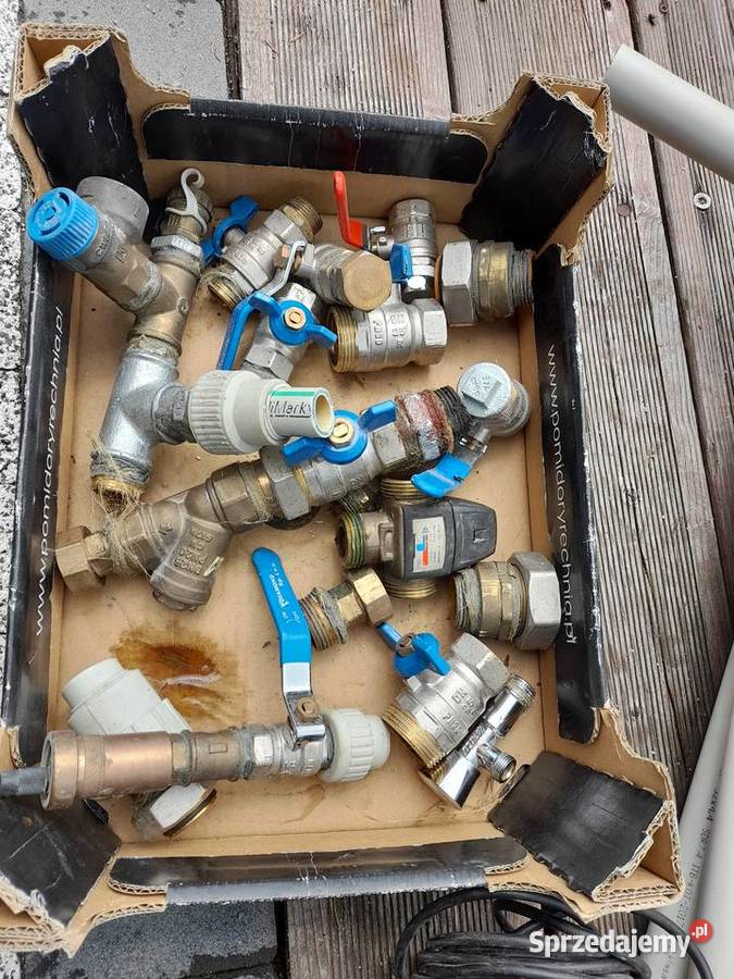 Bojler pompa zawory kształtki Dzianisz