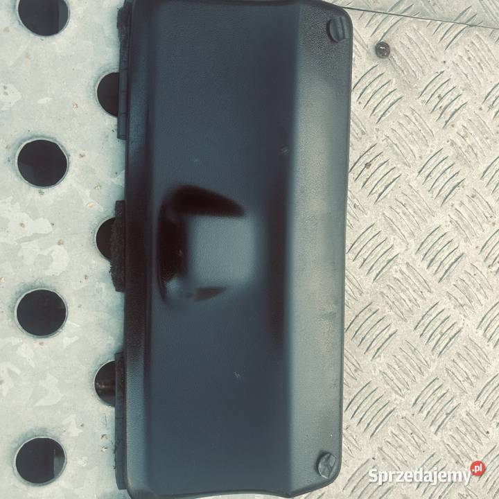 Zaślepka haka w zderzak tylny VW passat cc Dąbcze