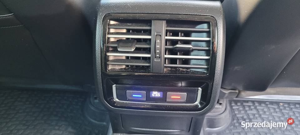 Bezwypadkowy serwis ASO super stan VAT marża Warszawa