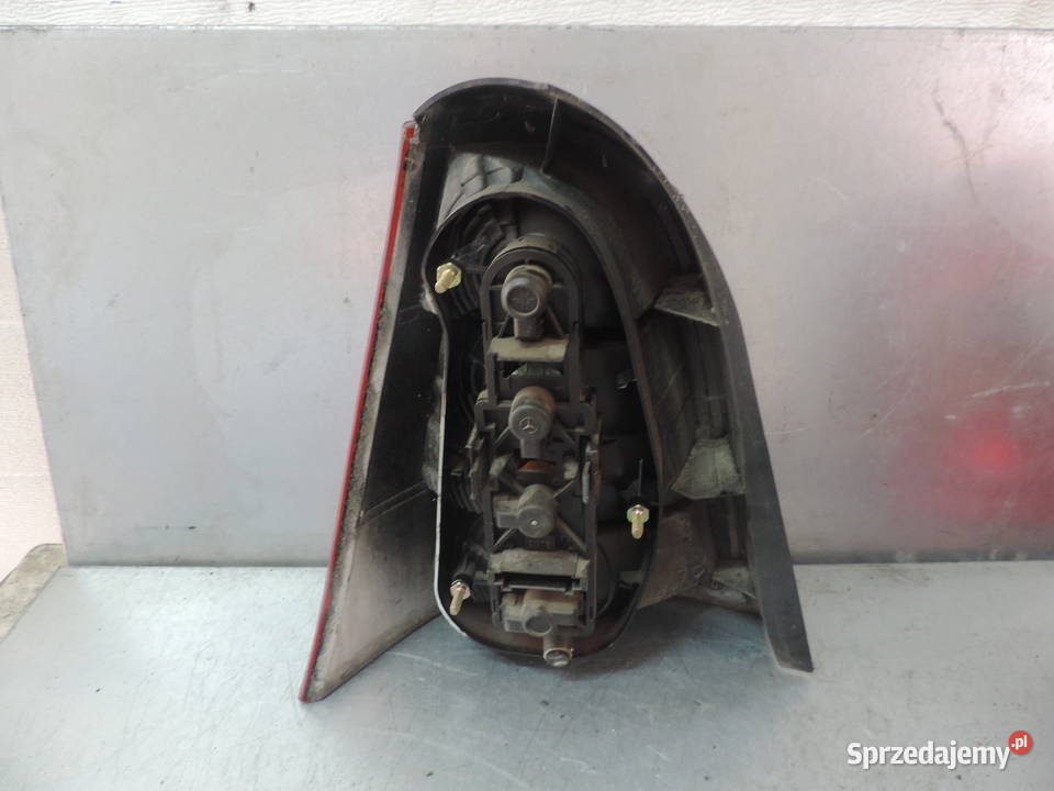 LAMPA PRAWY TYŁ MERCEDES A KLASA W168 Rok produkcji 2000 małopolskie Nowy Sącz