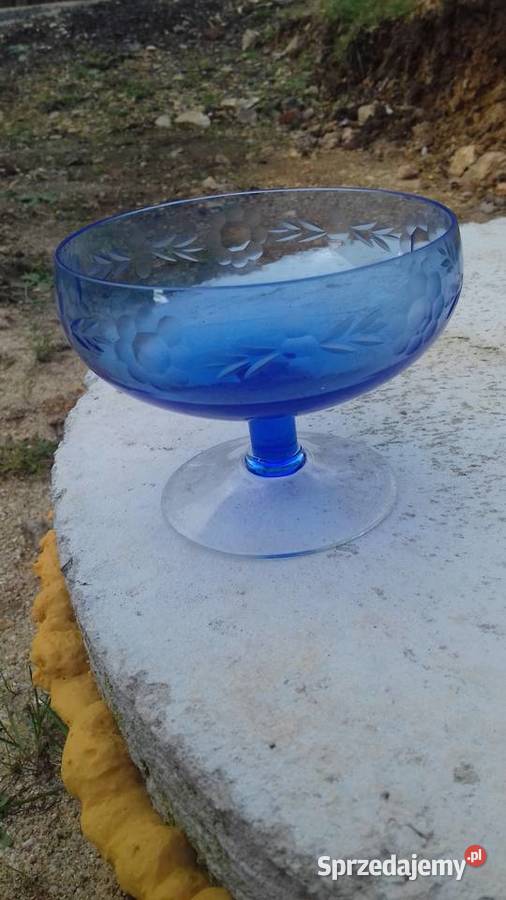kielich piekne turkusowe cienkie szkło lata 60 Lubań