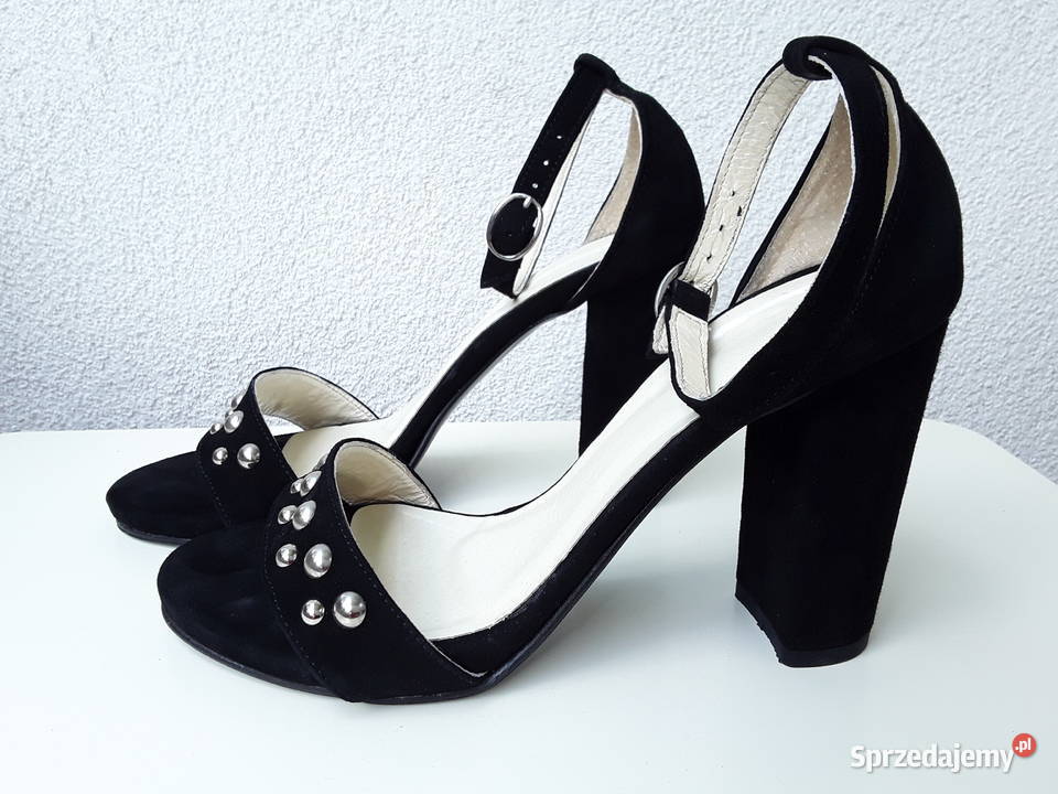 Zamszowe sandałki na obcasie r39 inna Sandały i klapki mazowieckie Warszawa