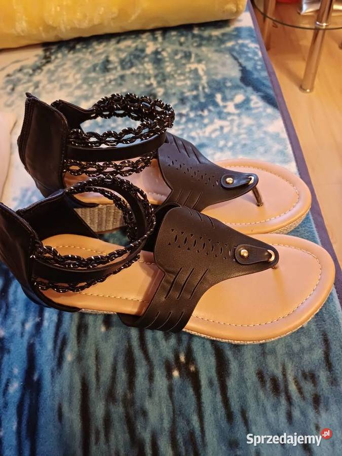 Buty damskie na koturnie