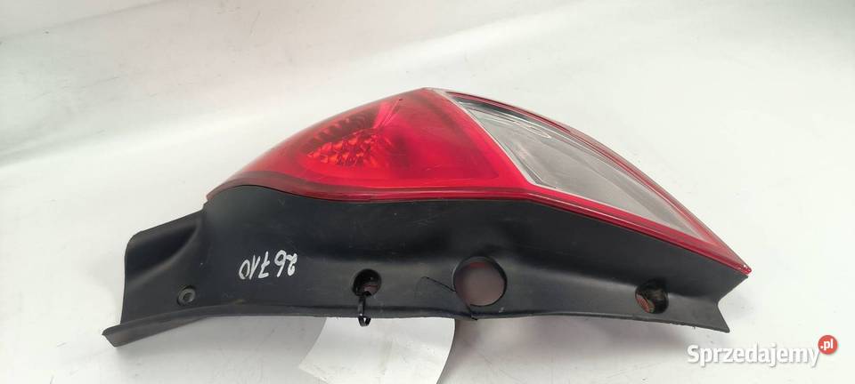 LAMPA PRAWA TYŁ RENAULT CLIO III 8200886946