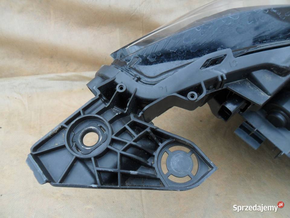LAMPA REFLEKTOR LEWY PRZÓD EU 9841642080 PEUGEOT osobowe