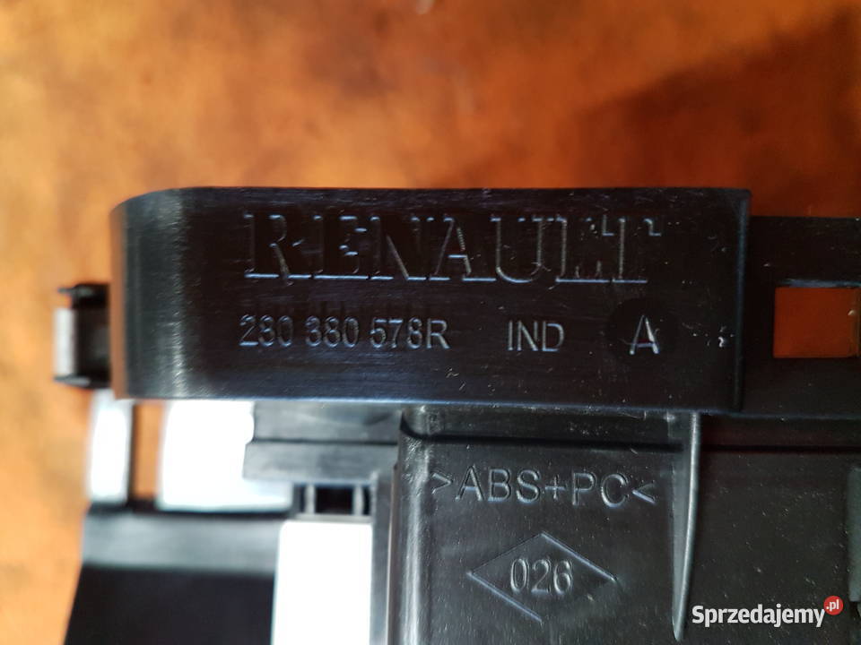 RENAULT MEGANE III WYSWIETLACZ EKRAN NAWIGACJI GPS i akcesoria Turek